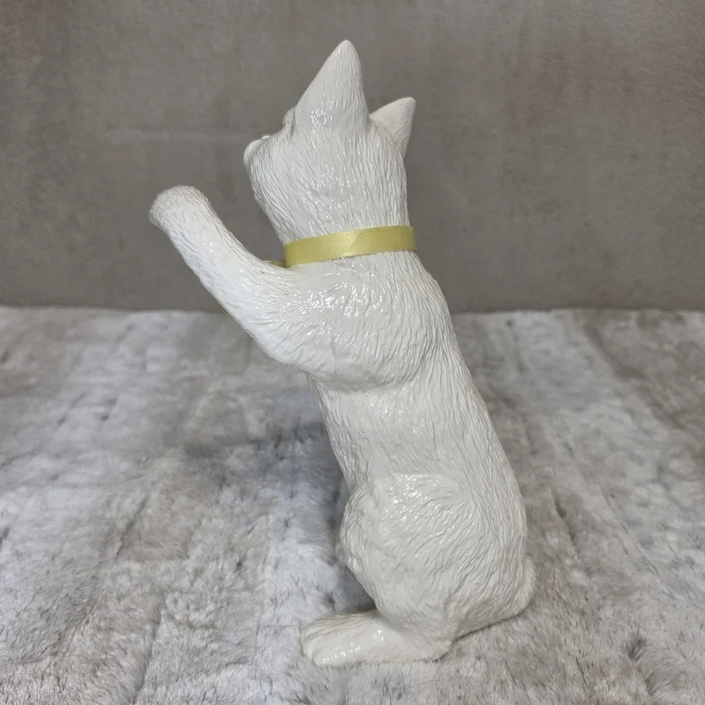 Vintage 1986 Scioto Ceramic Cats Figurine Set of 2 White Shelf Sitter Playful